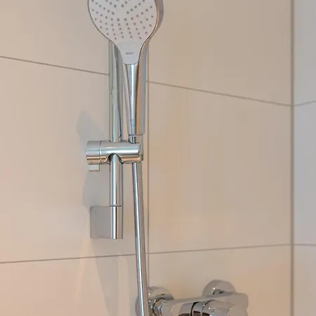 Sweethome - Maisonette Apartment, Parkplatz, Wifi, Naehe Zentrum Fuerstenfeldbruck Buitenkant foto