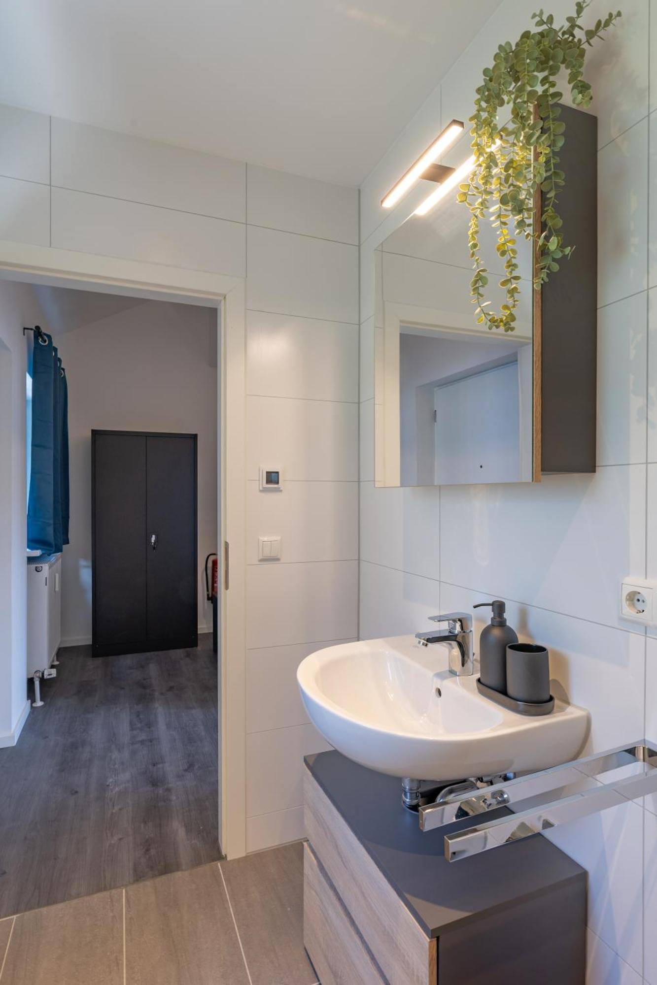 Sweethome - Maisonette Apartment, Parkplatz, Wifi, Naehe Zentrum Appartement *