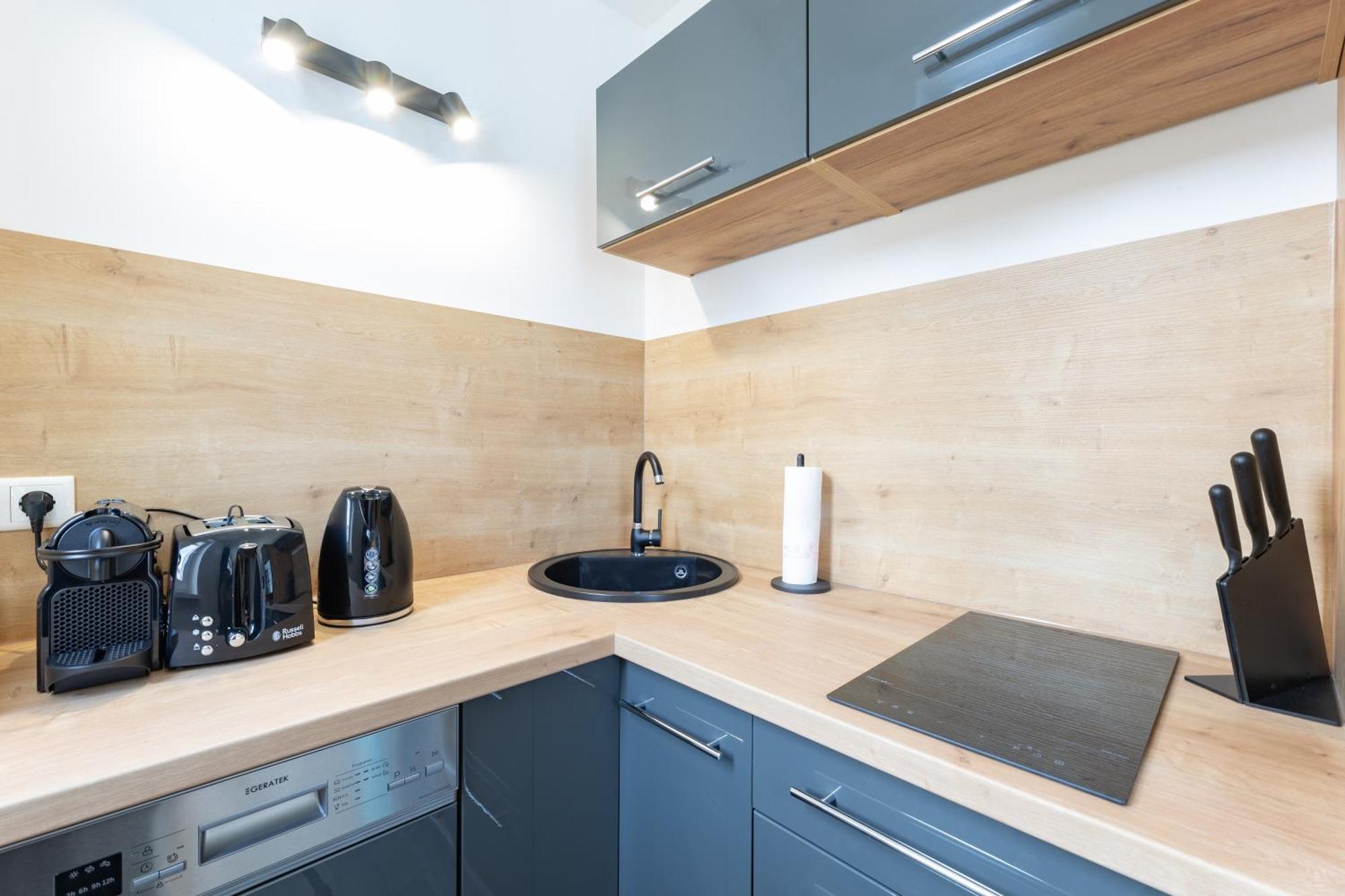 Sweethome - Maisonette Apartment, Parkplatz, Wifi, Naehe Zentrum Fuerstenfeldbruck