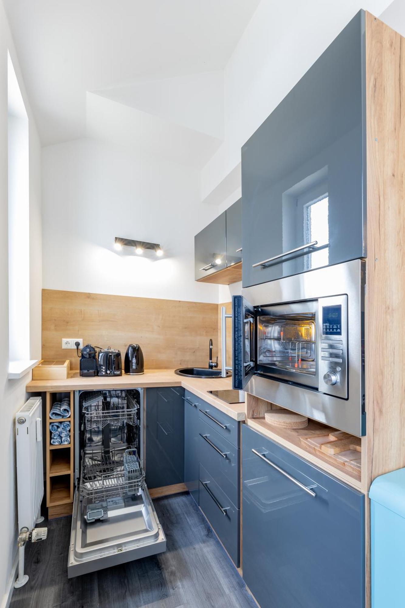 Sweethome - Maisonette Apartment, Parkplatz, Wifi, Naehe Zentrum *